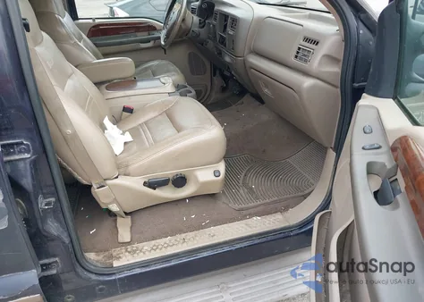 2000 Ford Excursion Limited from USA, damaged, VIN 1FMNU43S7YED28072